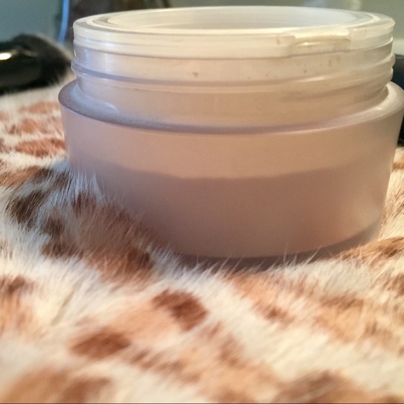 Too Faced Setting Powder & UD Setting Spray - Picture 5 of 7